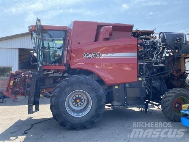 Case IH 9230 Комбайни