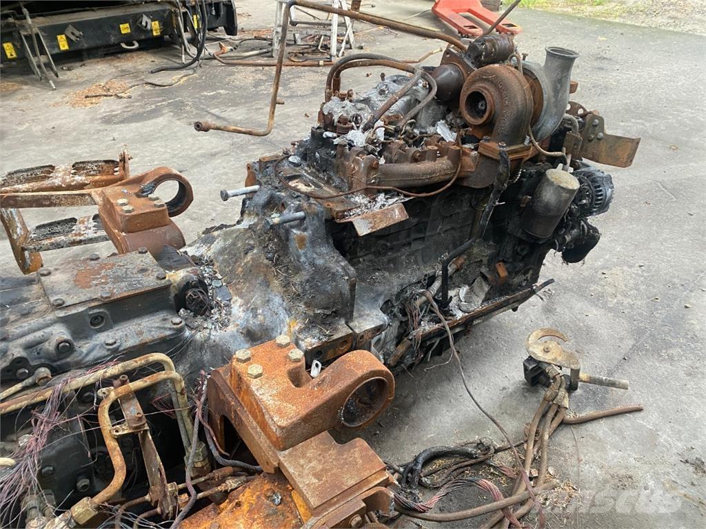 CASE Maxxum 115 Трактори