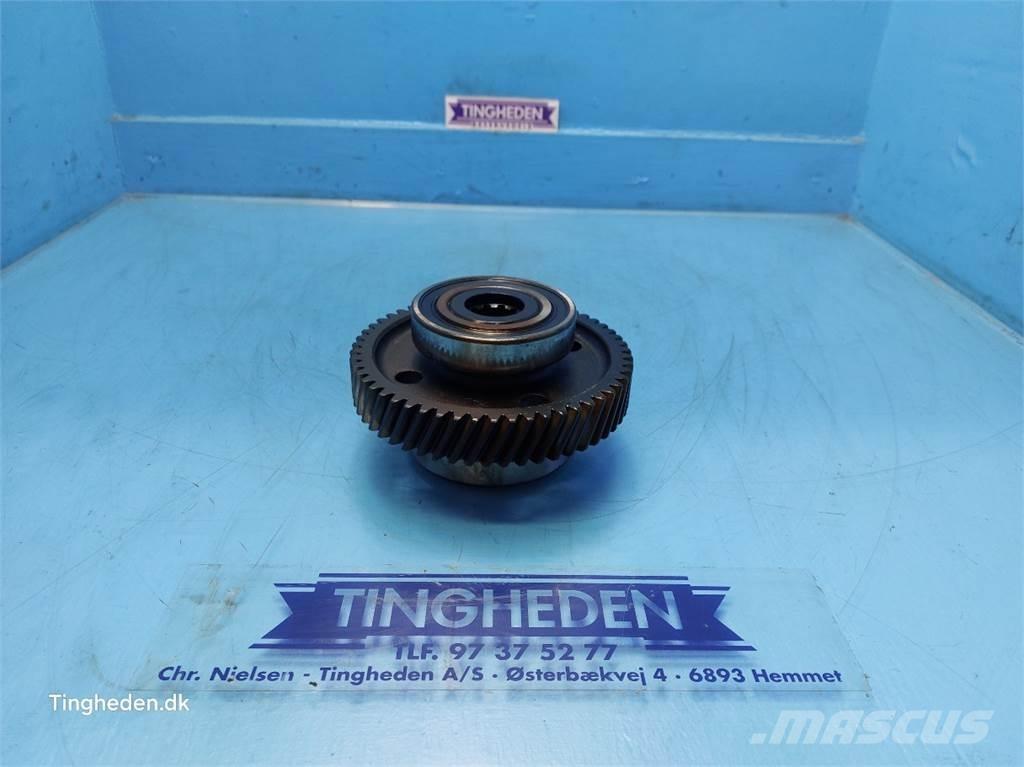 CASE Puma 185 Предаване