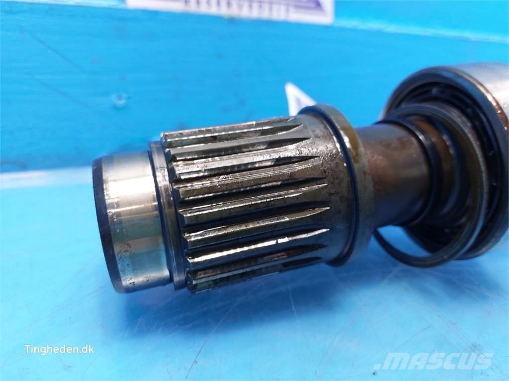 CASE Puma 185 Предаване