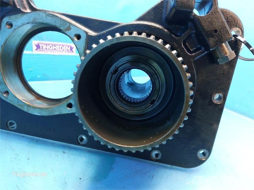 CASE Puma 185 Предаване