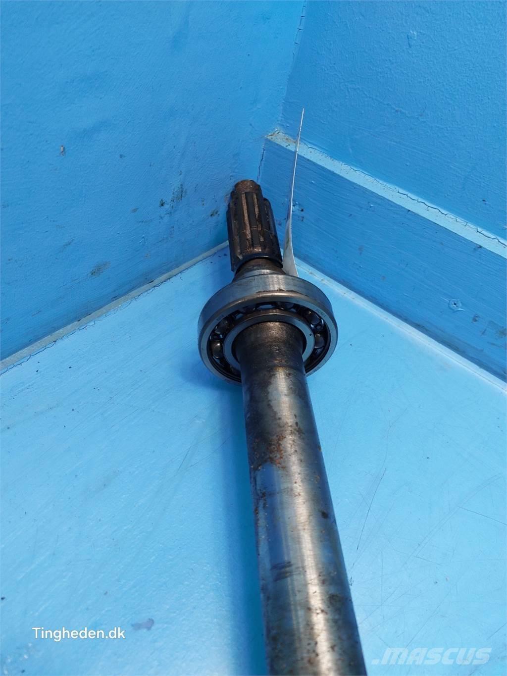 CASE Puma 185 Предаване