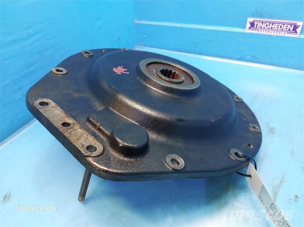 CASE Puma 185 Предаване