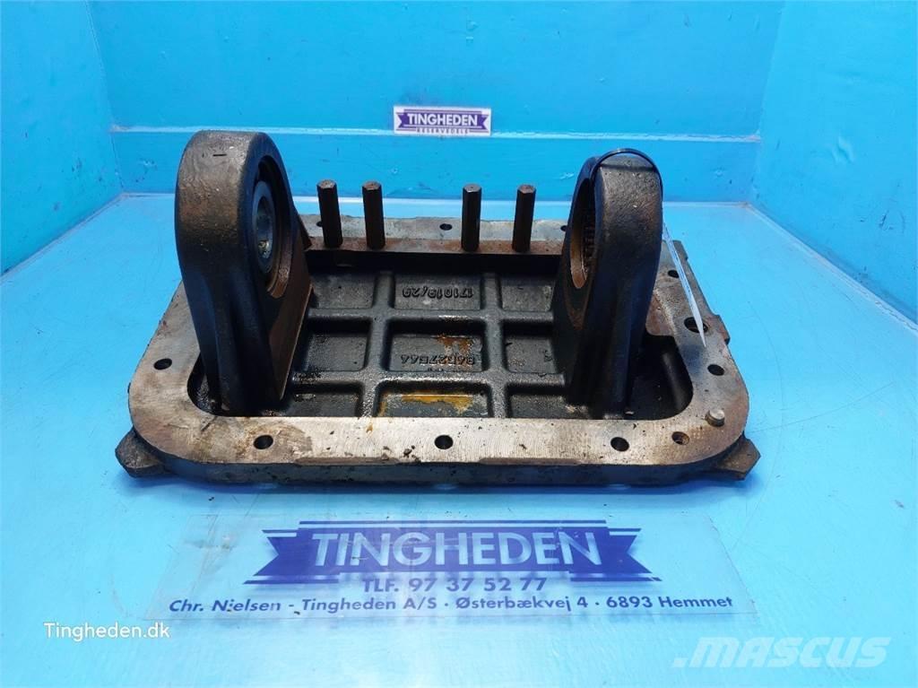 CASE Puma 185 Предаване