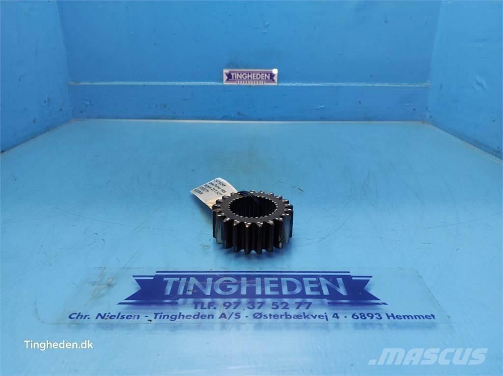 CASE Puma 185 Предаване