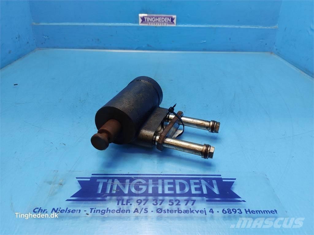 CASE Puma 185 Предаване