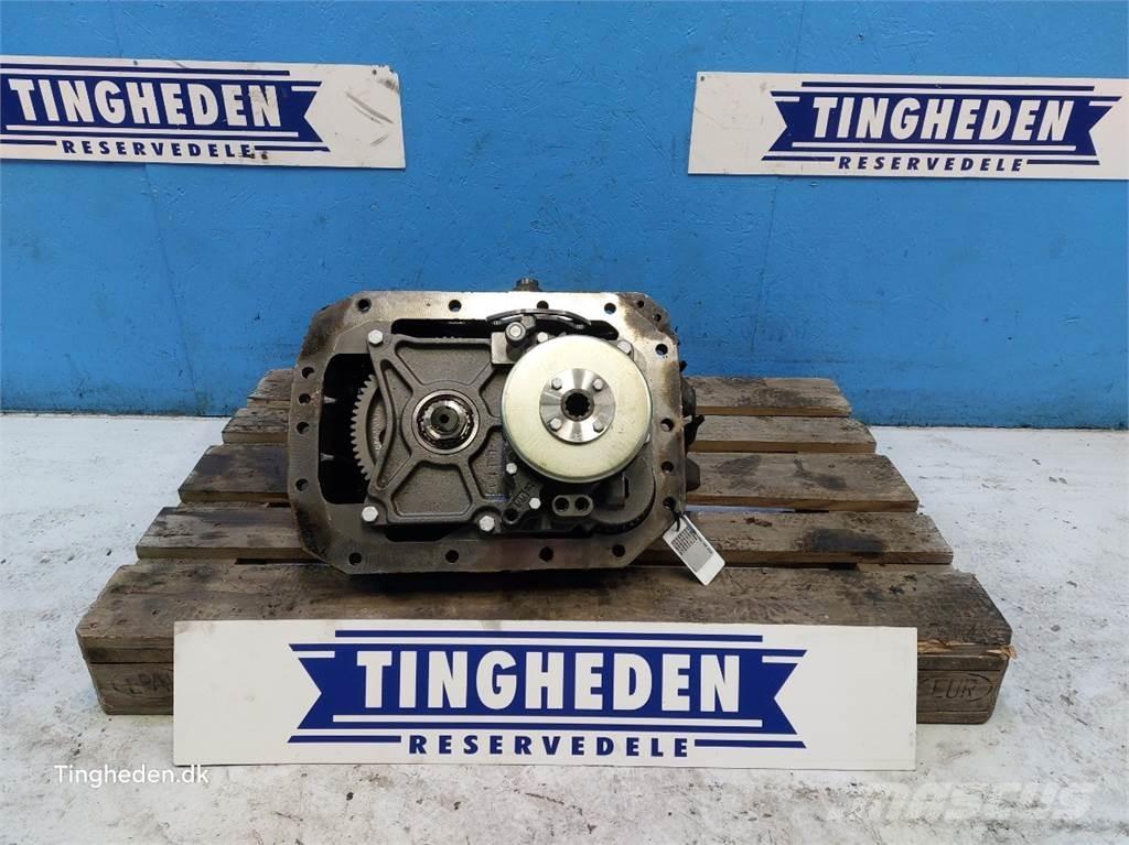 CASE Puma 185 Предаване