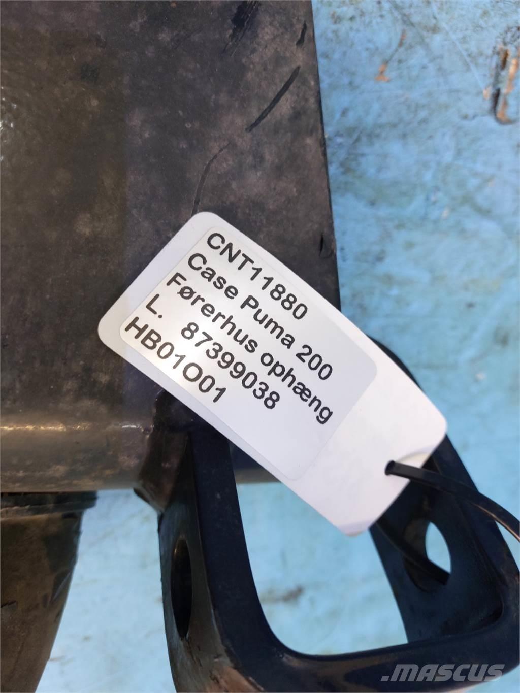 CASE Puma 200 Кабина