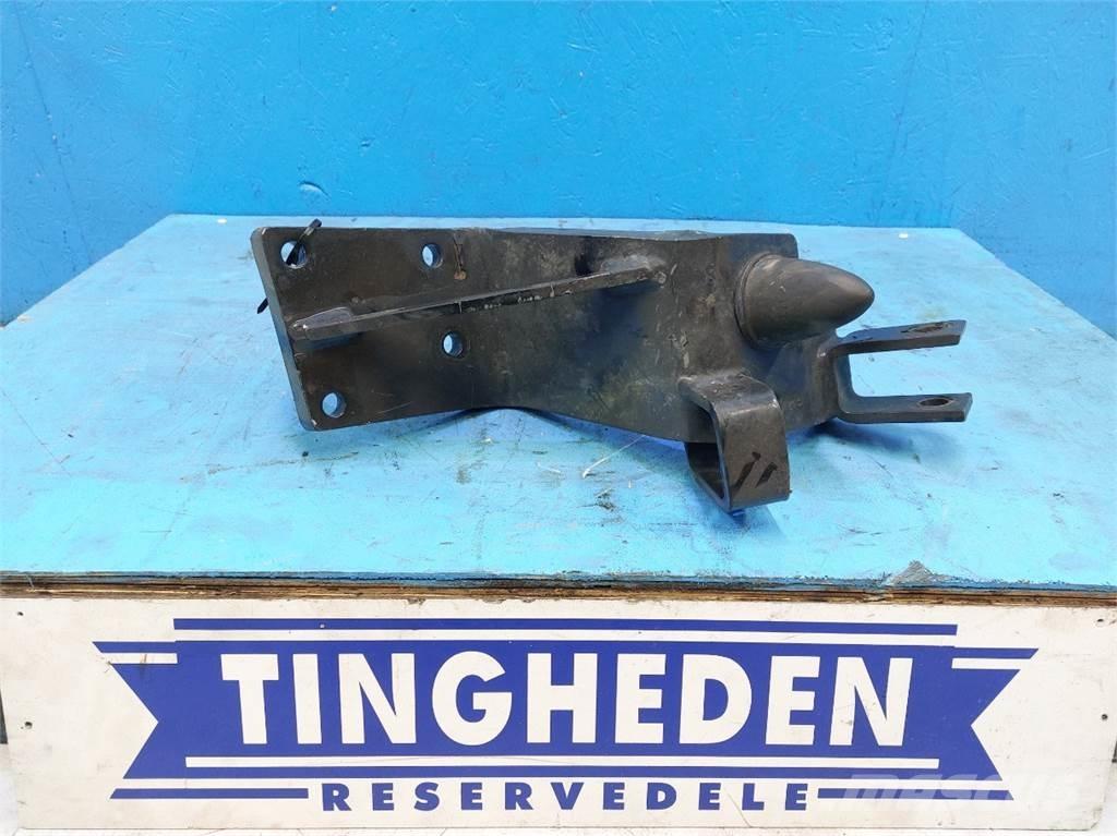 CASE Puma 200 Кабина