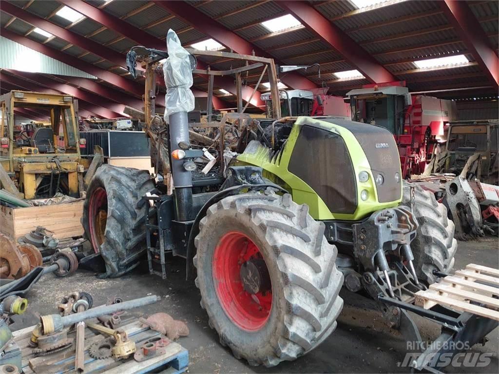 CLAAS Axion 840 Трактори