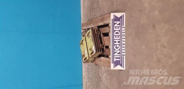 CLAAS Vægtklods Предни тежести
