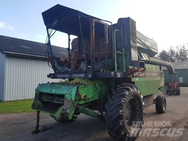 Deutz-Fahr M2680 Комбайни