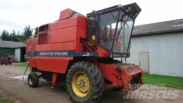 Deutz-Fahr M2680 Комбайни