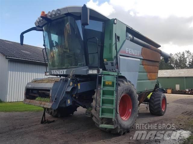 Fendt 8300 Комбайни