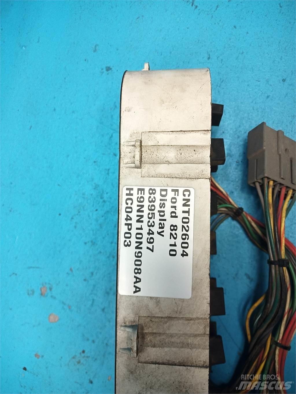 Ford 8210 Електроники