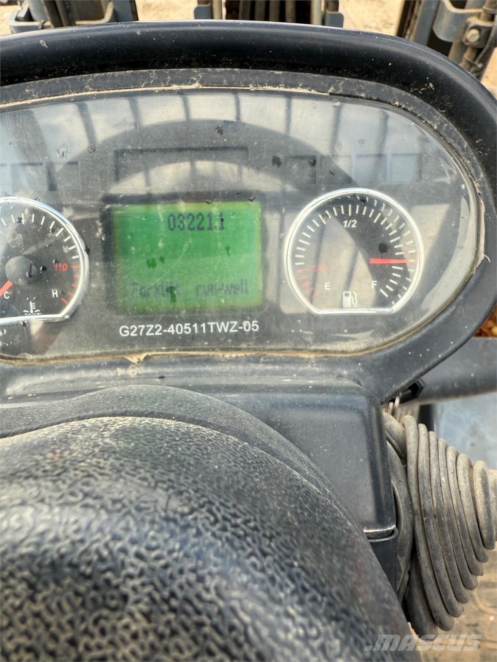 Heli CPCD30 Дизелови камиони