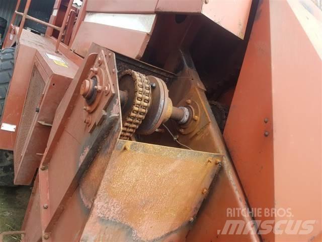Hesston 4700 Балопреси квадратни
