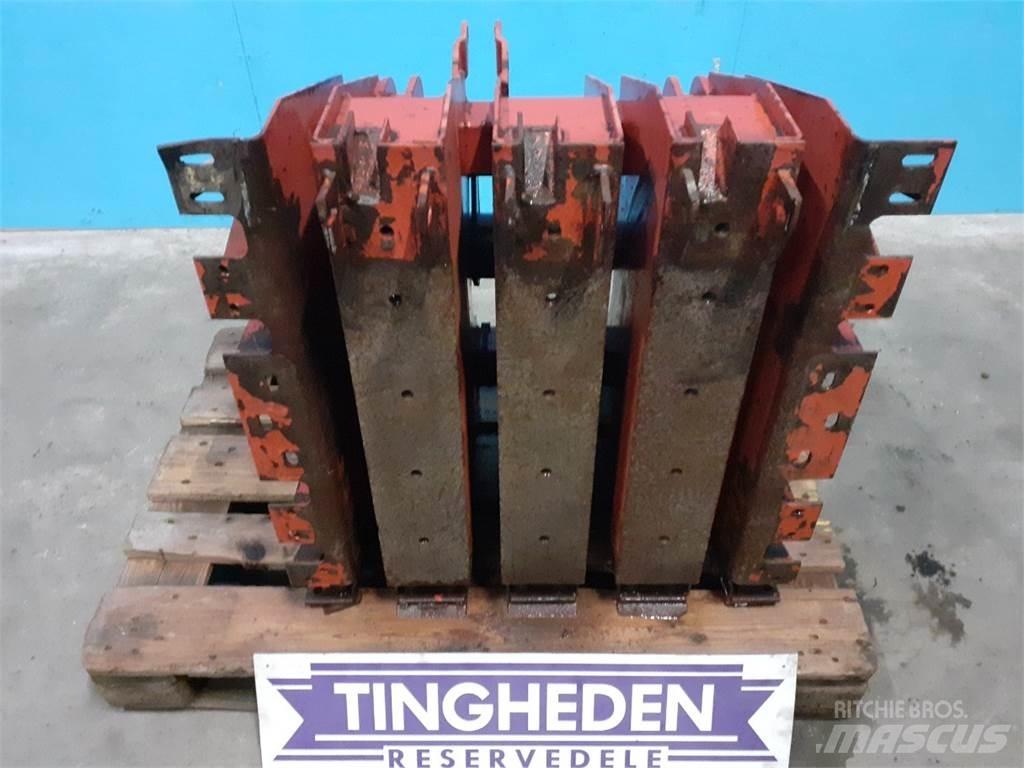 Hesston 4700 Друга техника за жънене на фураж