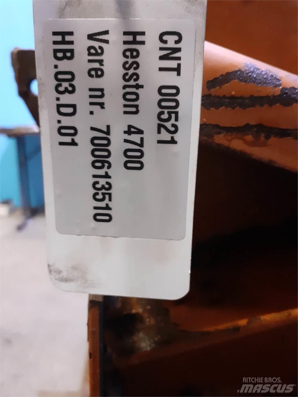 Hesston 4700 Друга техника за жънене на фураж