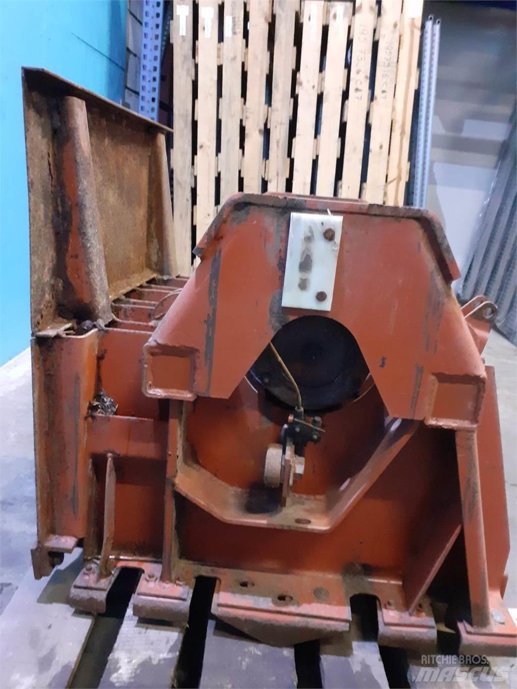 Hesston 4700 Друга техника за жънене на фураж