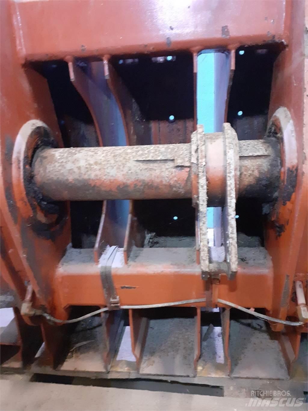 Hesston 4700 Друга техника за жънене на фураж