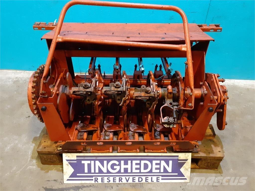 Hesston 4700 Друга техника за жънене на фураж