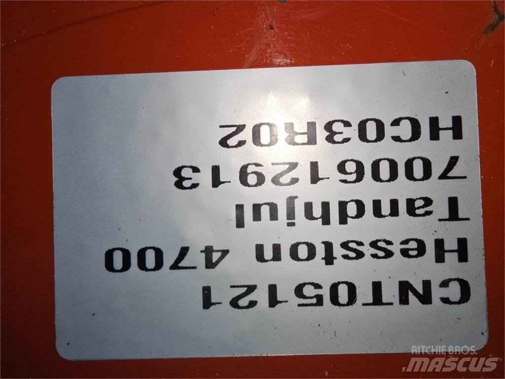Hesston 4700 Друга техника за жънене на фураж