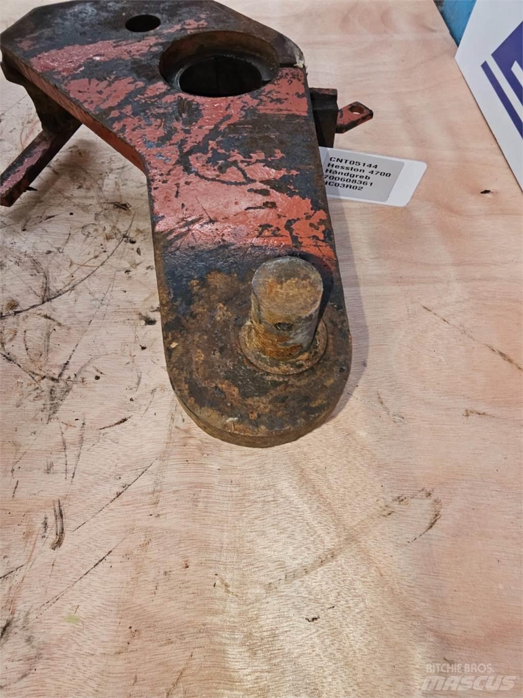 Hesston 4700 Друга техника за жънене на фураж