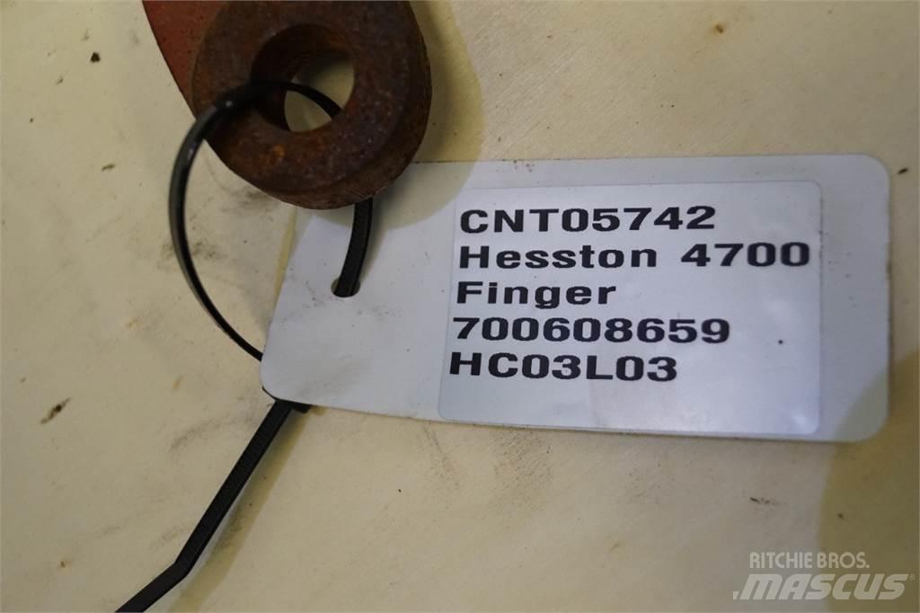 Hesston 4700 Стяги за бали