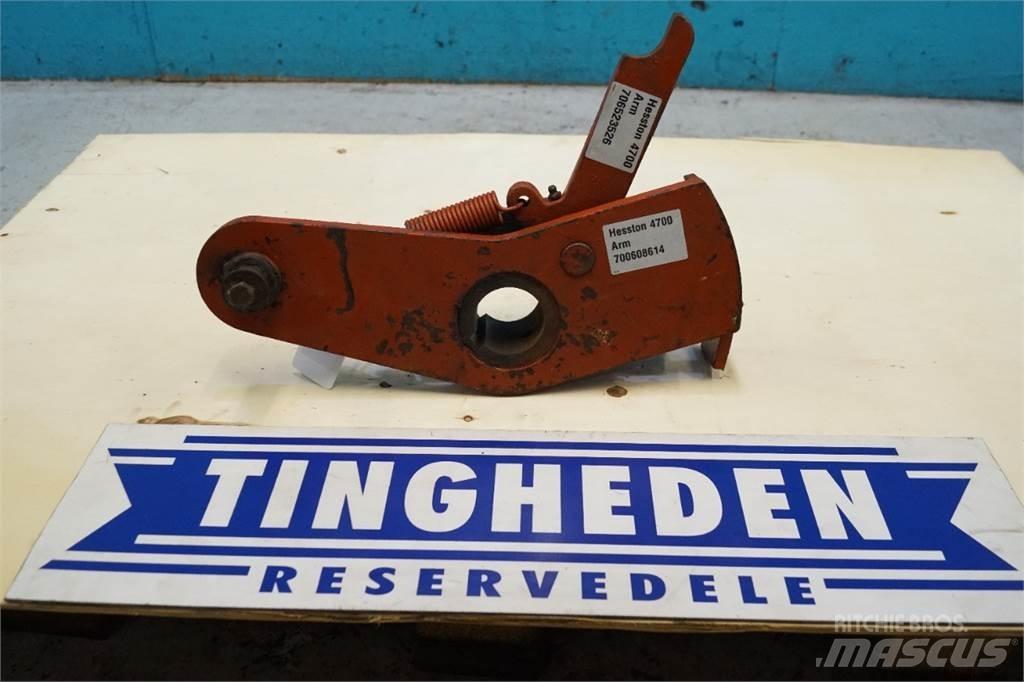 Hesston 4700 Друга техника за жънене на фураж