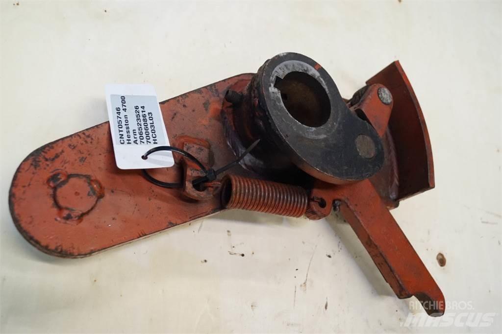 Hesston 4700 Друга техника за жънене на фураж