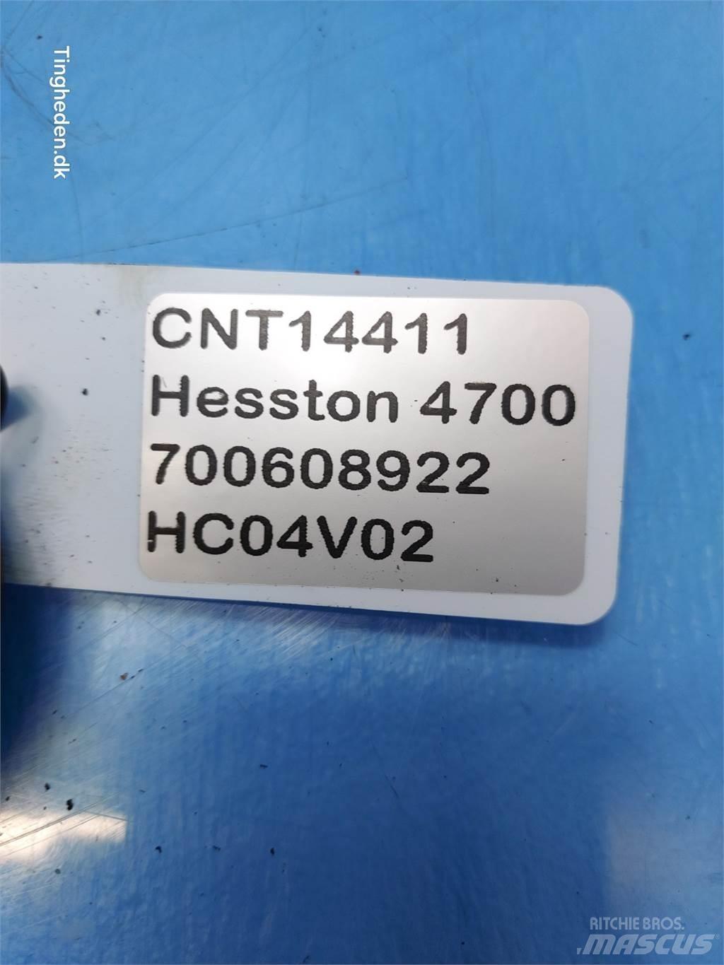 Hesston 4700 Стяги за бали
