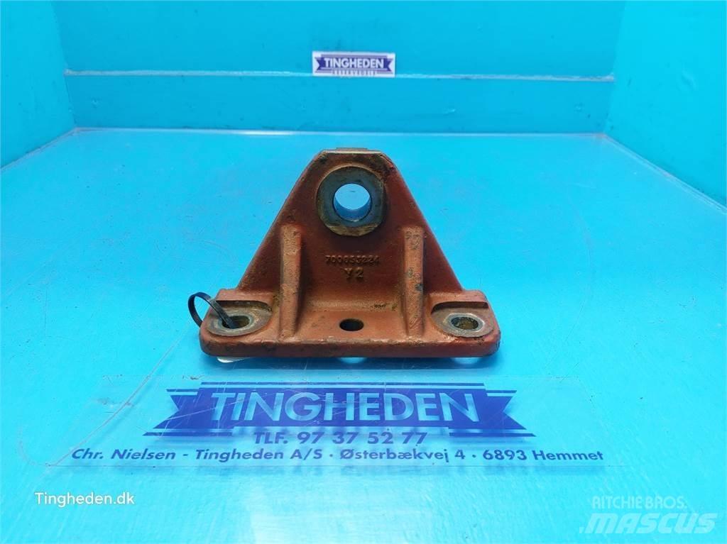 Hesston 4700 Друга техника за жънене на фураж