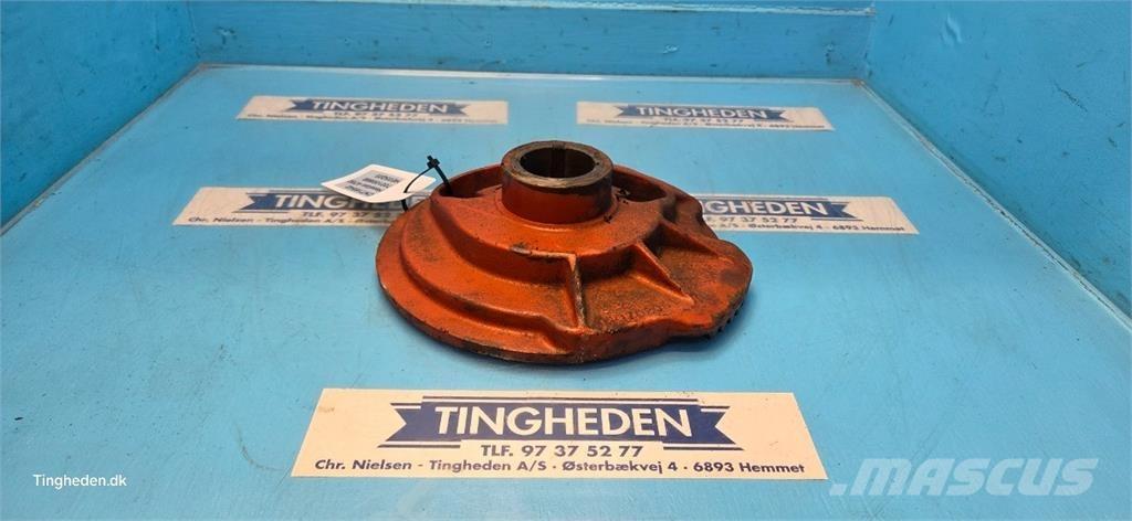 Hesston 4700 Друга техника за жънене на фураж