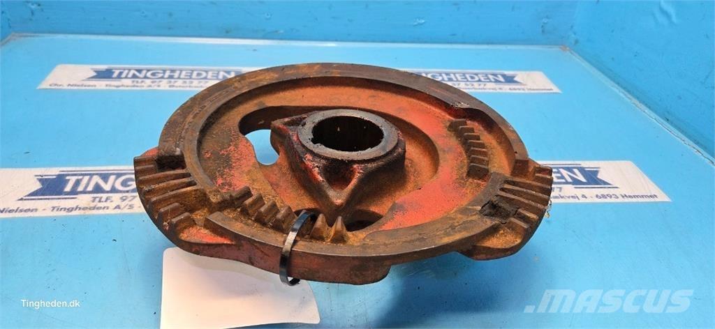 Hesston 4700 Друга техника за жънене на фураж