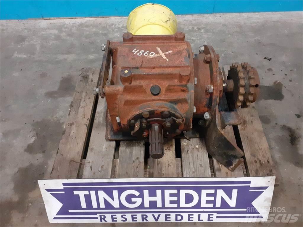 Hesston 4860S Предаване