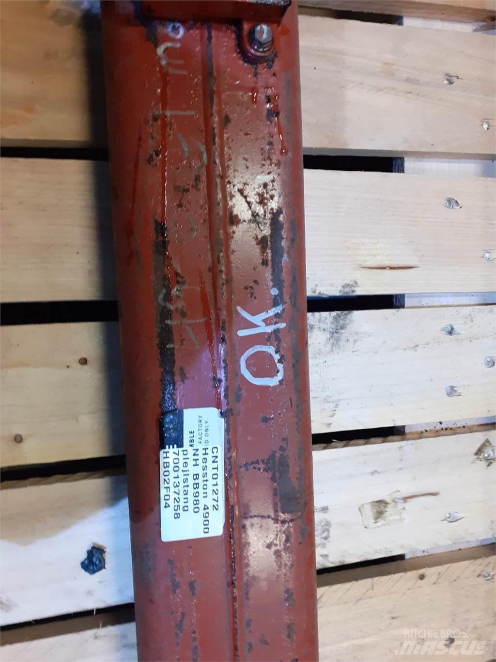 Hesston 4900 Друга техника за жънене на фураж