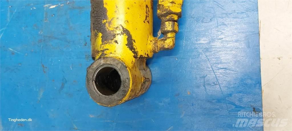 Hydrema 805 Други компоненти