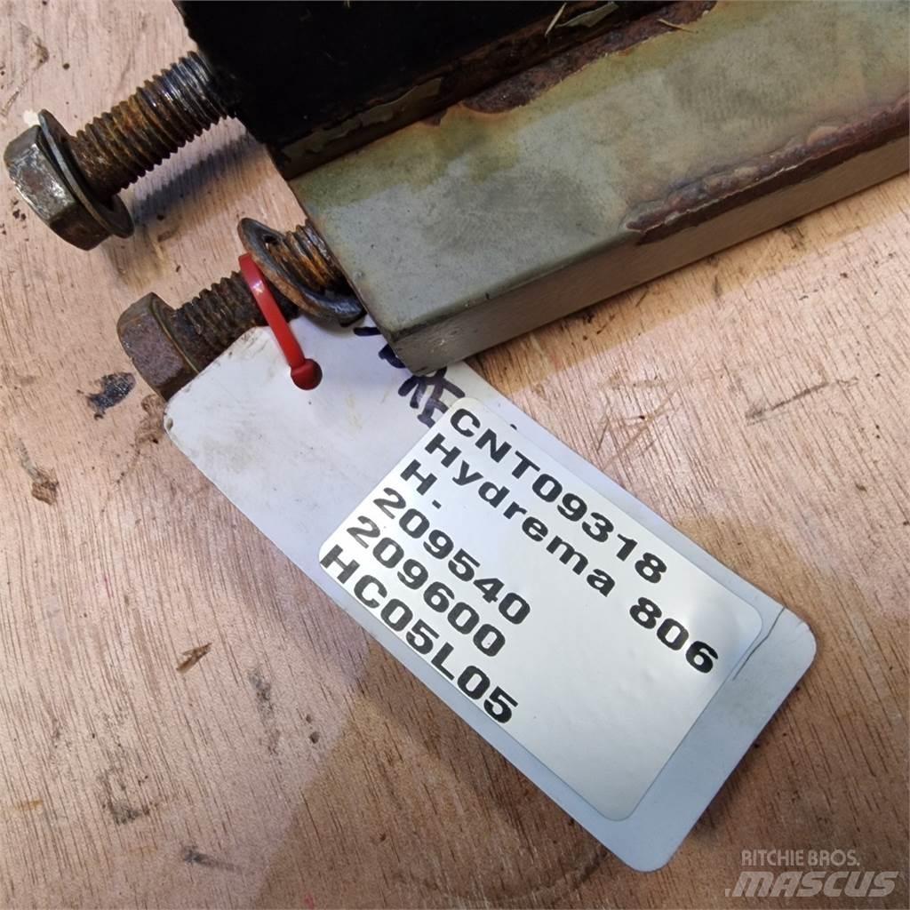Hydrema 806 Стрели и рамена
