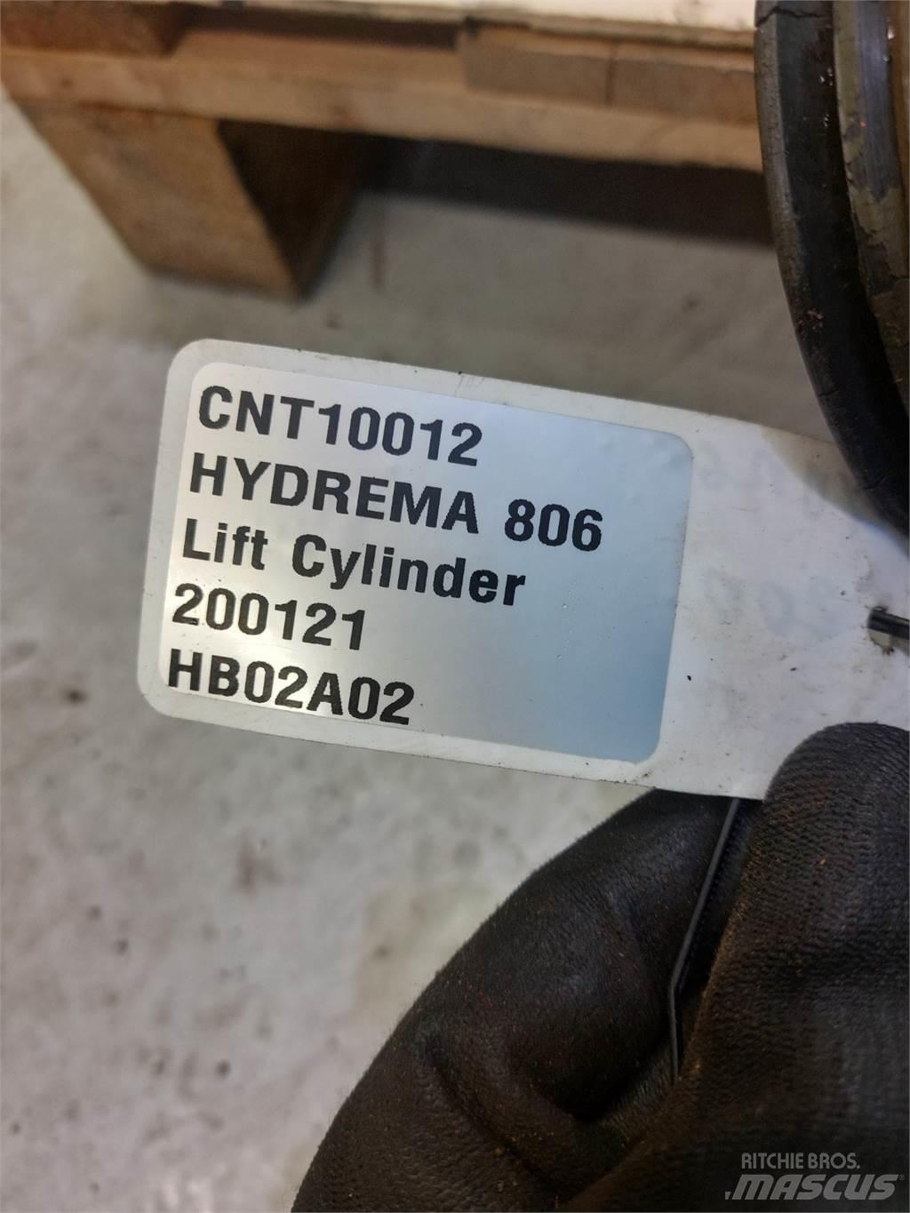 Hydrema 806 Товарачи със заден ескаватор