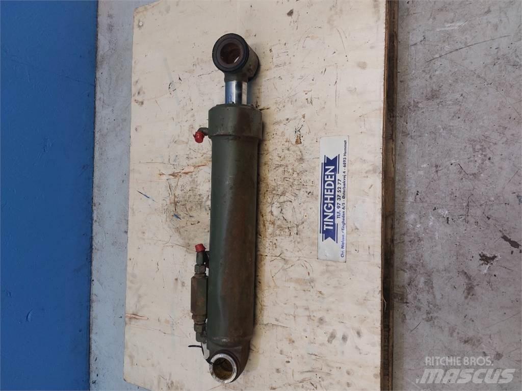 Hydrema 806 Други компоненти