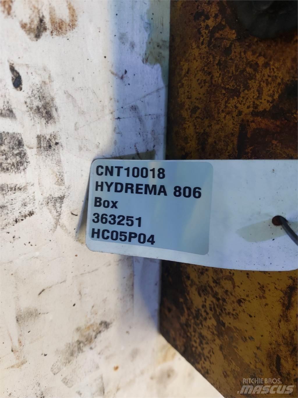 Hydrema 806 Пресяващи кофи
