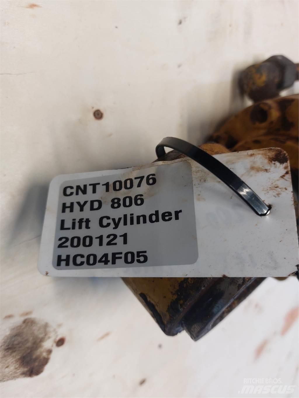 Hydrema 806 Товарачи със заден ескаватор