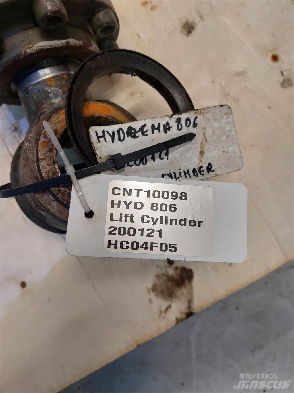 Hydrema 806 Товарачи със заден ескаватор