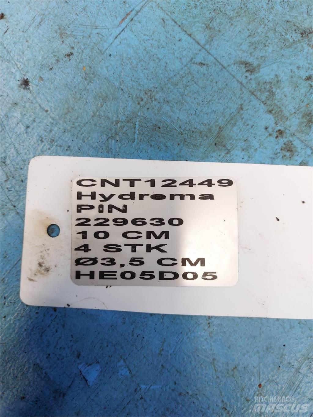 Hydrema 906 Товарачи със заден ескаватор