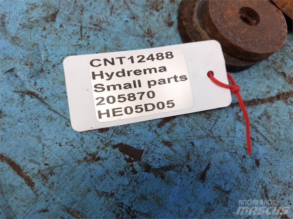Hydrema 906 Товарачи със заден ескаватор