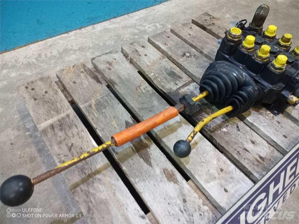 Hydrema 906A Хидравлични