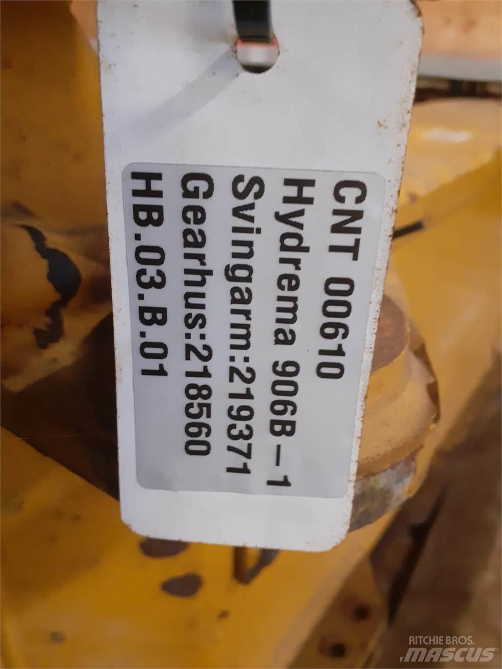 Hydrema 906B Товарачи със заден ескаватор
