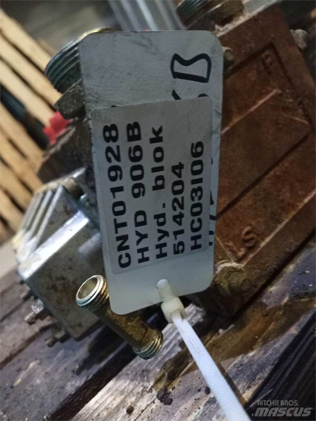 Hydrema 906B Хидравлични