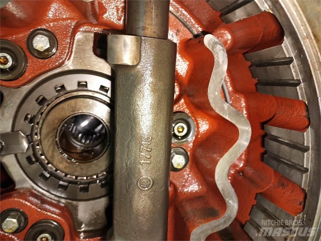 Hydrema 906B Оси
